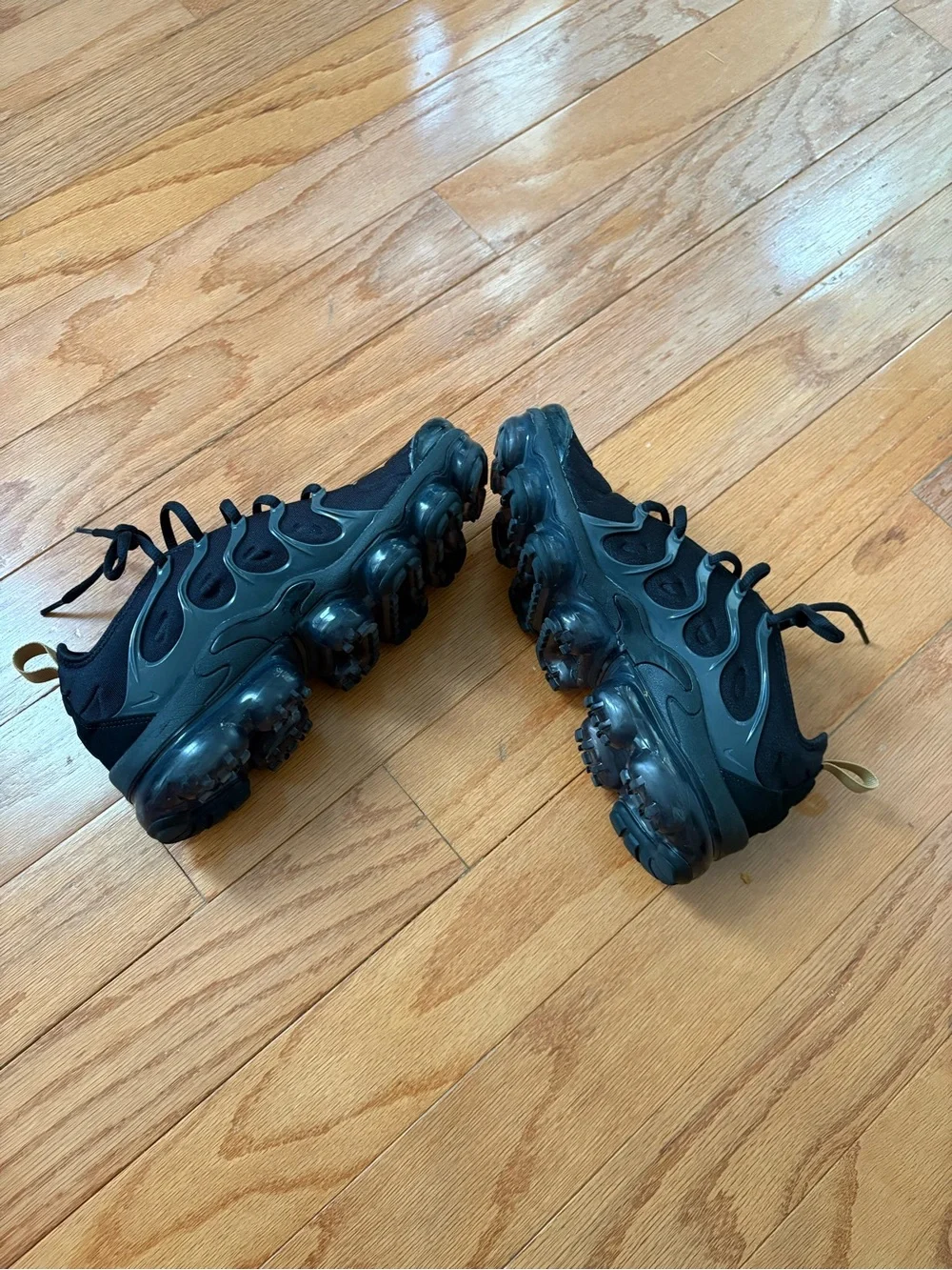 Nike size 6.5' Black VaporMax Plus Sneakers